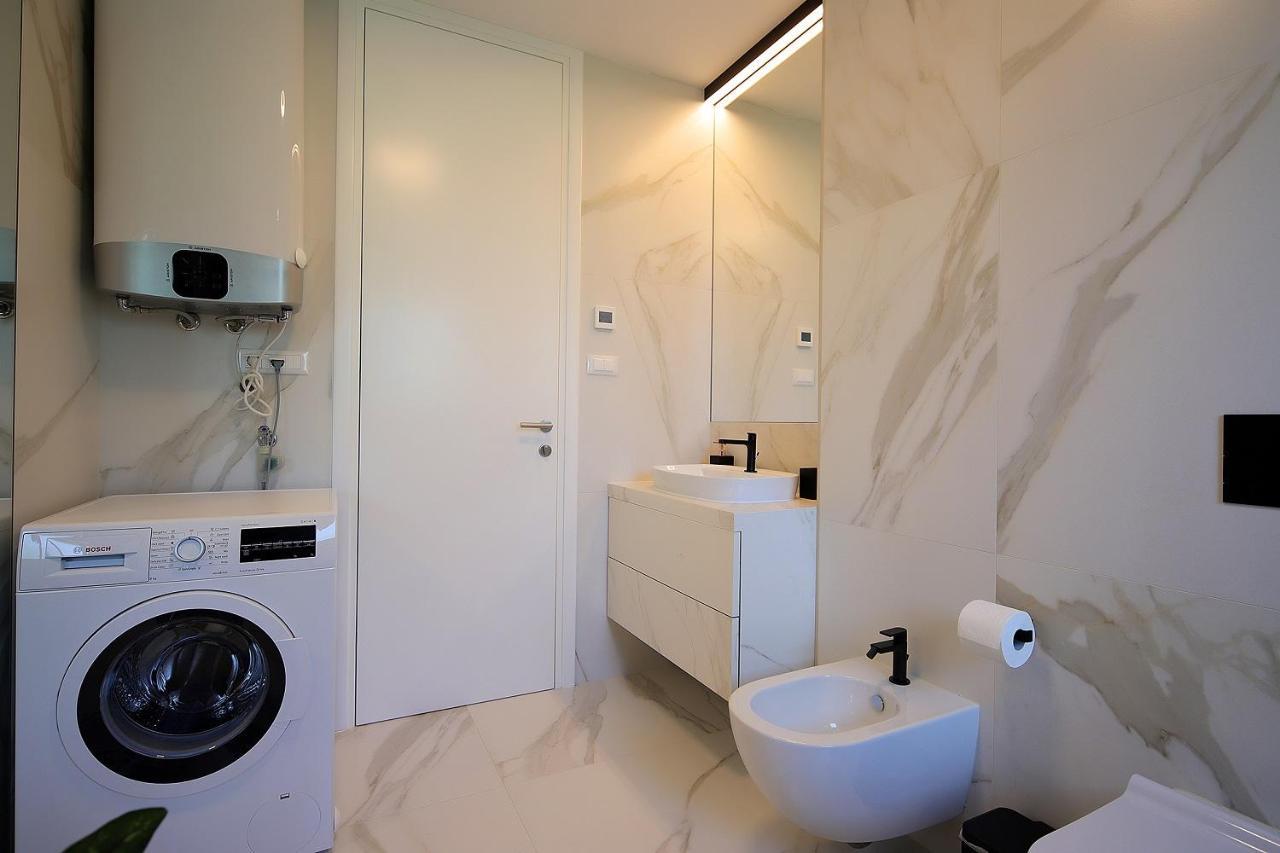 New Apartment With Swimming Pool Near The Beach Ičići Esterno foto