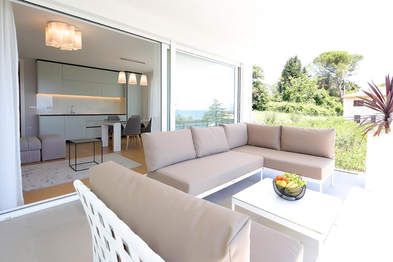 New Apartment With Swimming Pool Near The Beach Ičići Esterno foto