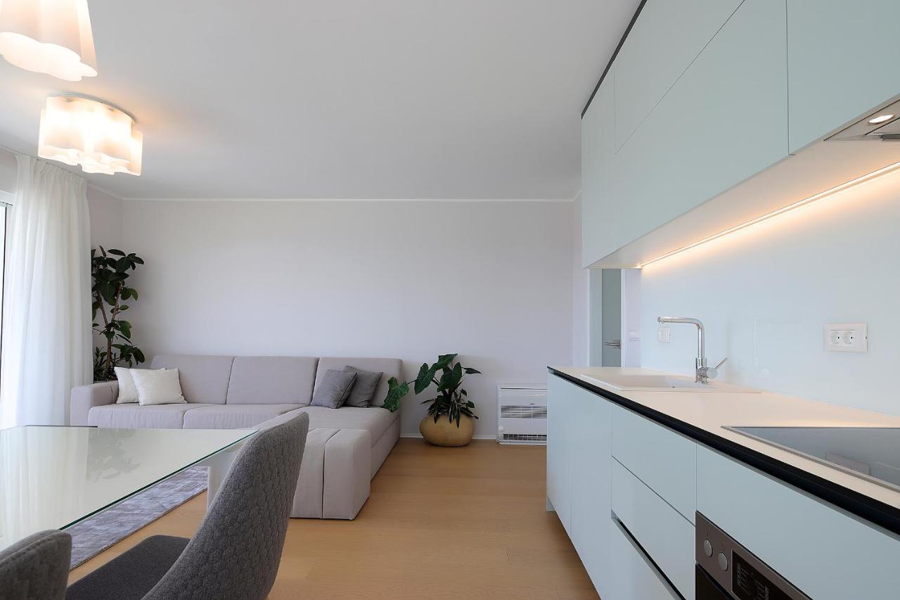 New Apartment With Swimming Pool Near The Beach Ičići Esterno foto