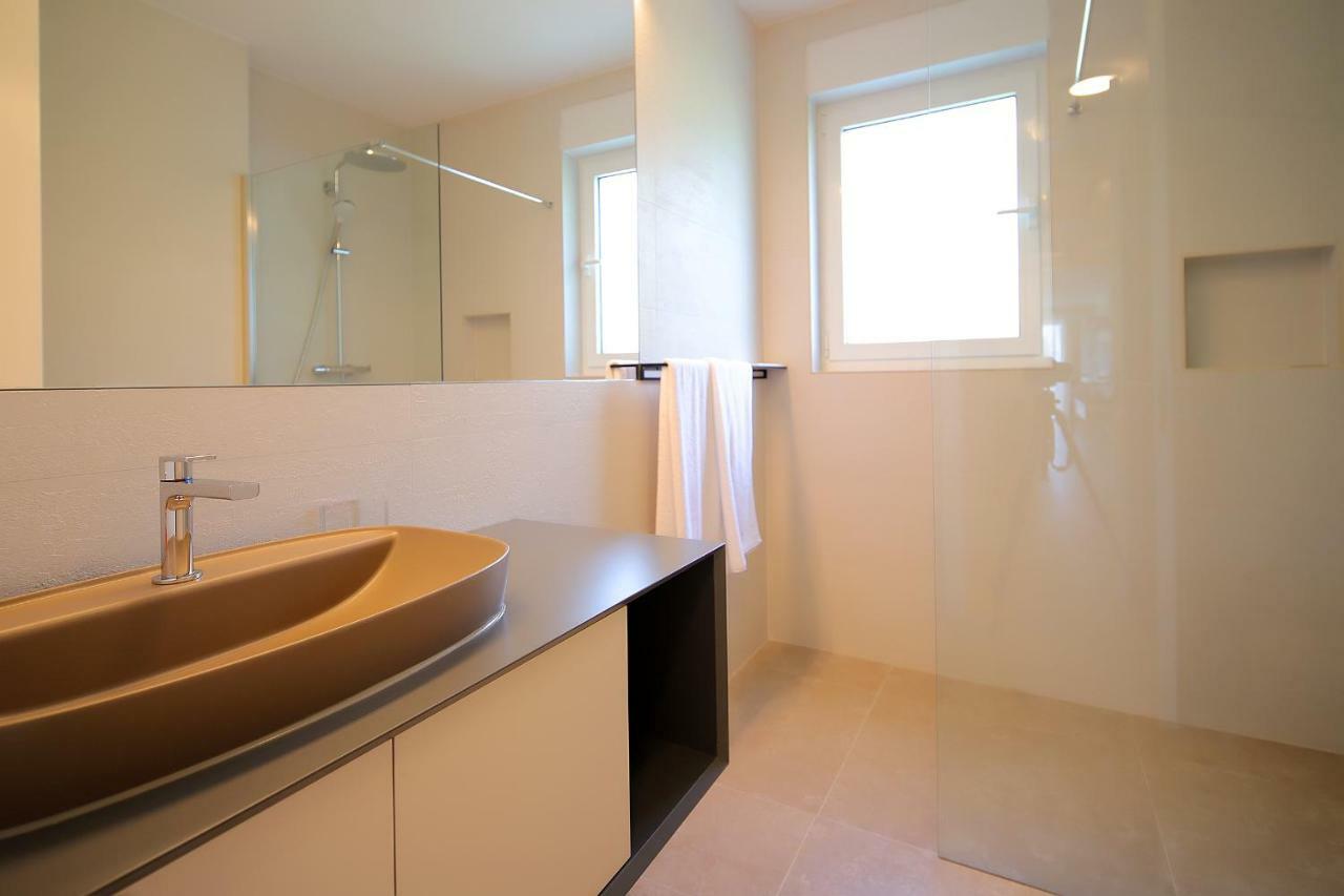 New Apartment With Swimming Pool Near The Beach Ičići Esterno foto