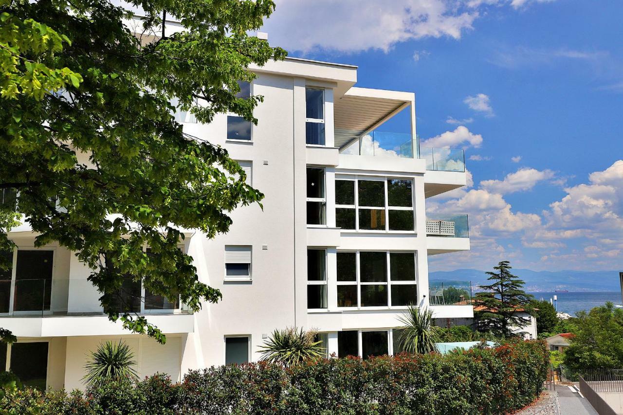 New Apartment With Swimming Pool Near The Beach Ičići Esterno foto